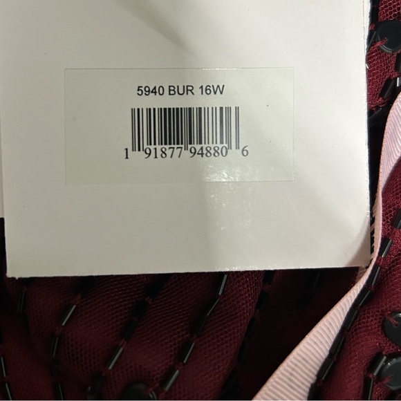 Mac Duggal 5940 NWT Red High Neck Puff Sleeve Embellished Dress - Picture 4 of 5